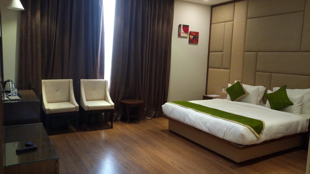 Hotel Maple Grand Agra  Exterior foto