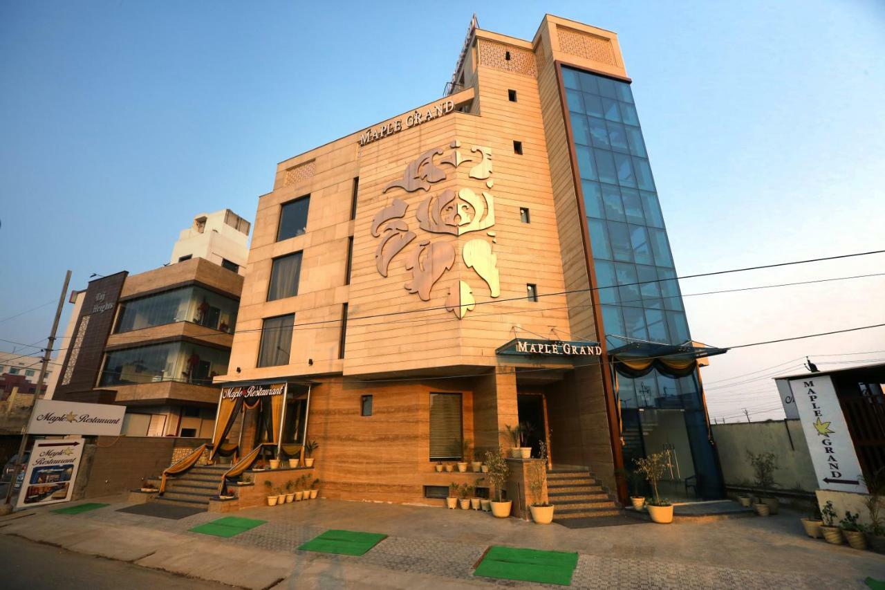 Hotel Maple Grand Agra  Exterior foto